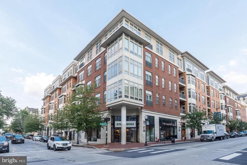 1209 N CHARLES ST #319,BALTIMORE,MD,21201,BALTIMORE CITY - 299800