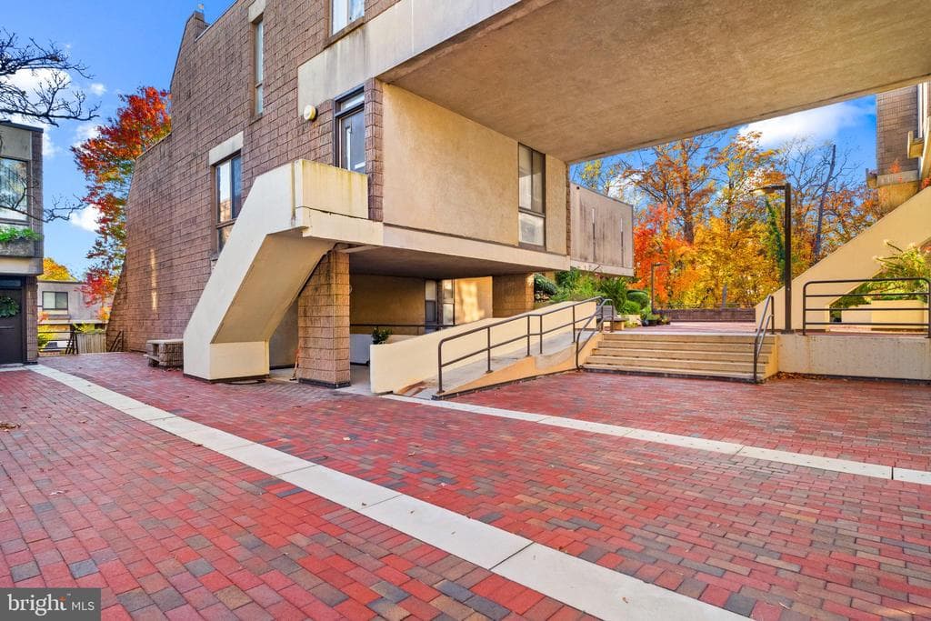 MD,BALTIMORE CITY - 200000