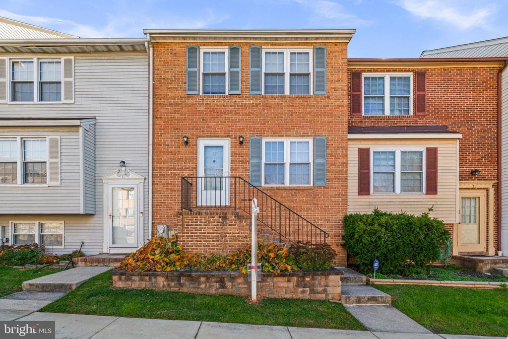 19 PIEDMONT CT,BALTIMORE,MD,21227,BALTIMORE - 350000