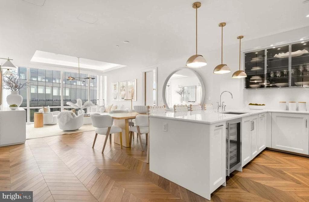 MD,BALTIMORE CITY - 1099900