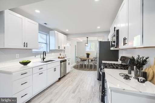 9 AVENAL RD, BALTIMORE, MD, 21221