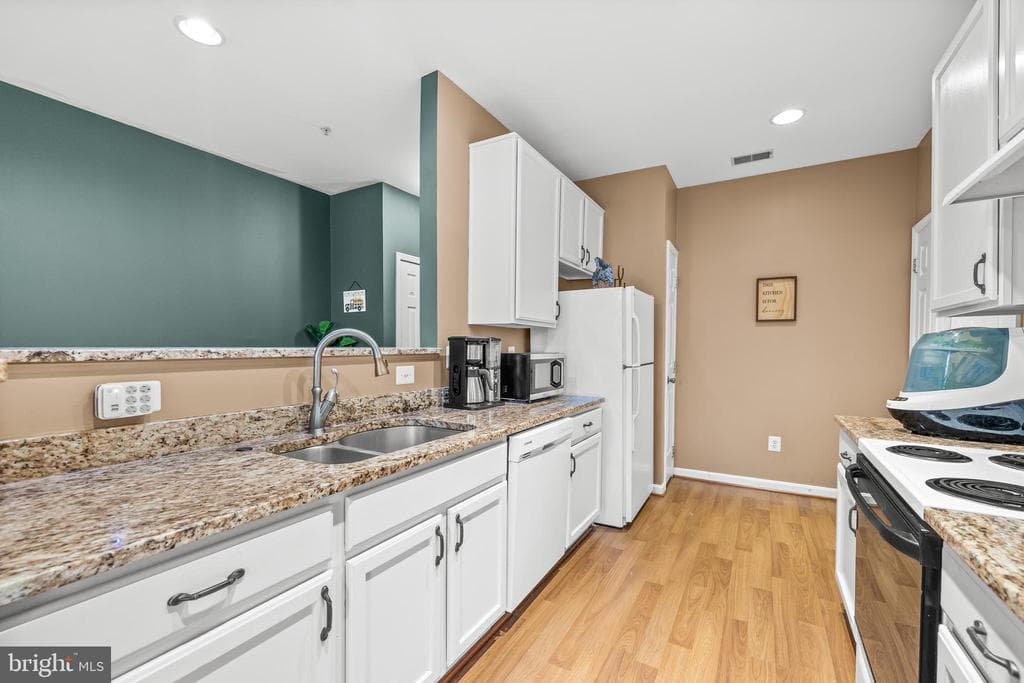 16 HAWK RISE LN #204,OWINGS MILLS,MD,21117,BALTIMORE - 235500