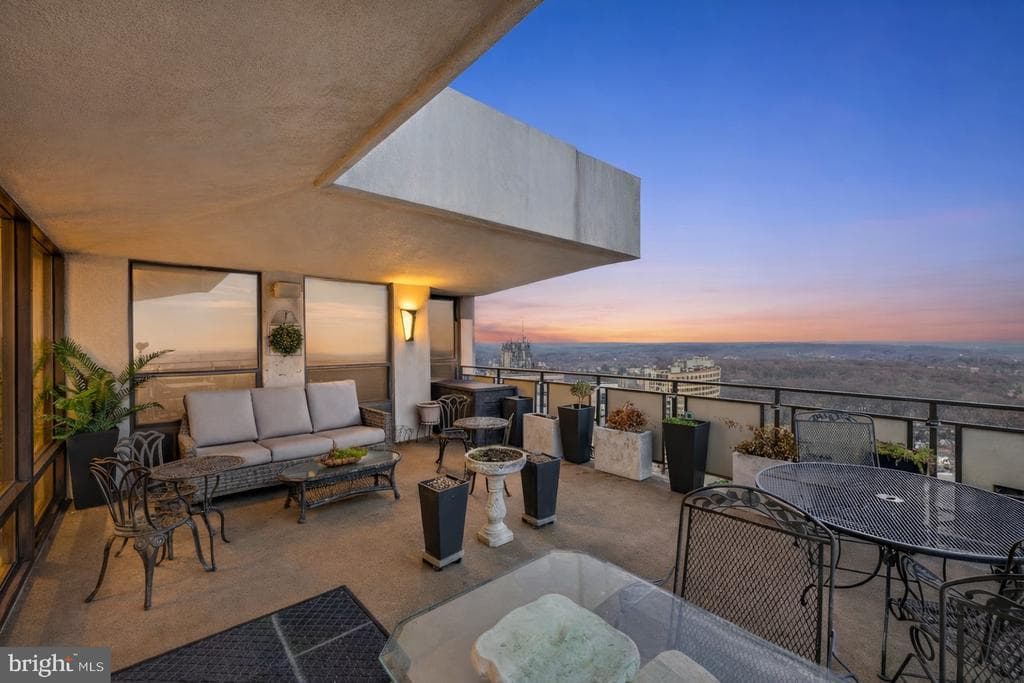 205 E JOPPA RD #2802,TOWSON,MD,21286,BALTIMORE - 790000