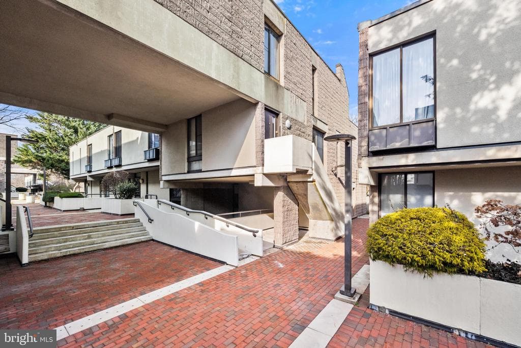 2308 WINEBERRY TER,BALTIMORE,MD,21209,BALTIMORE CITY - 138000