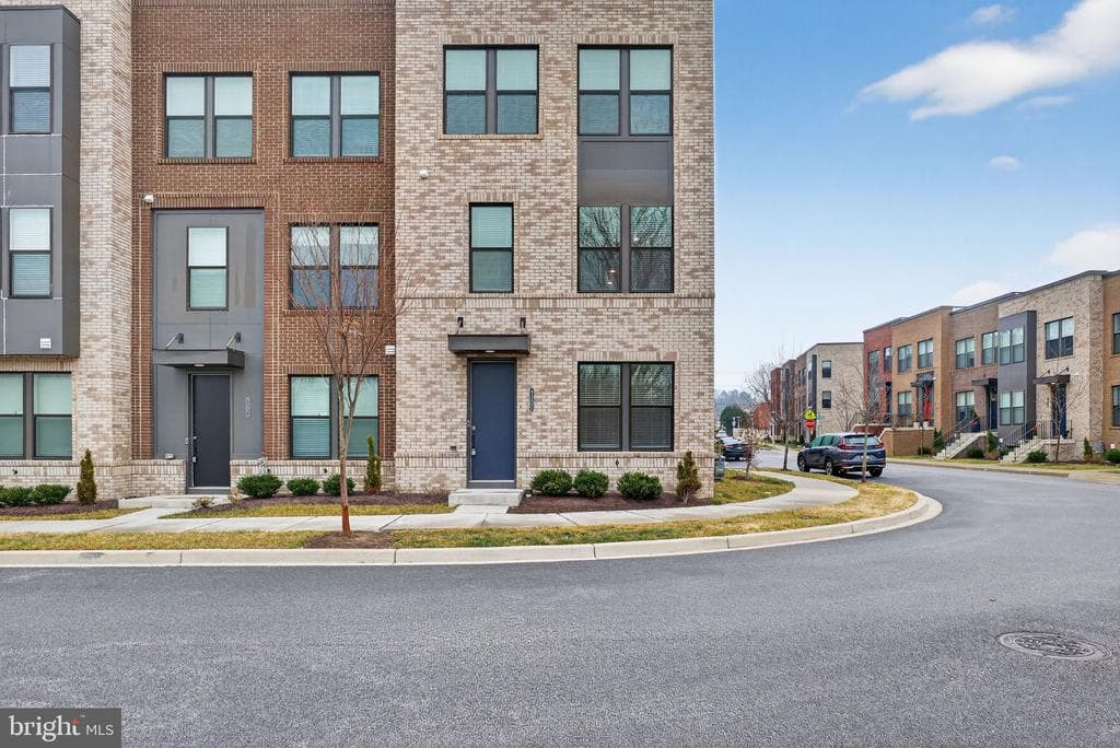 4300 ROLAND HEIGHTS AVE,BALTIMORE,MD,21211,BALTIMORE CITY - 390000