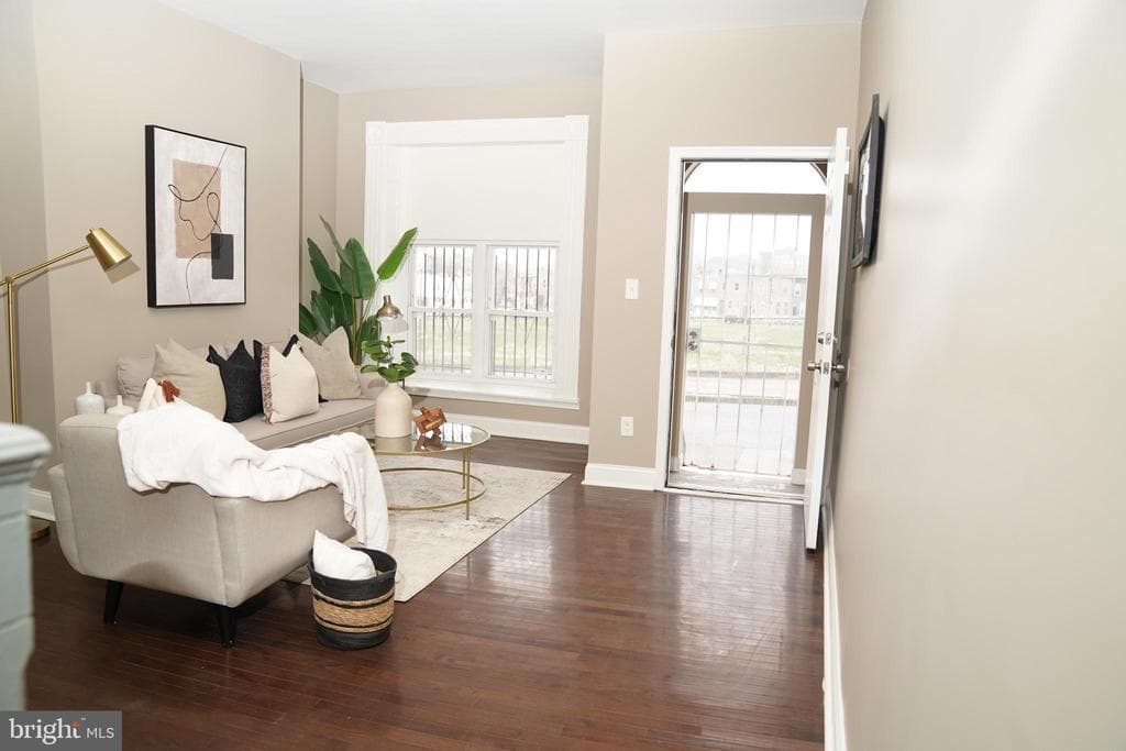 1722 E Lanvale St, Baltimore, MD 21213-2347, United States - 129000