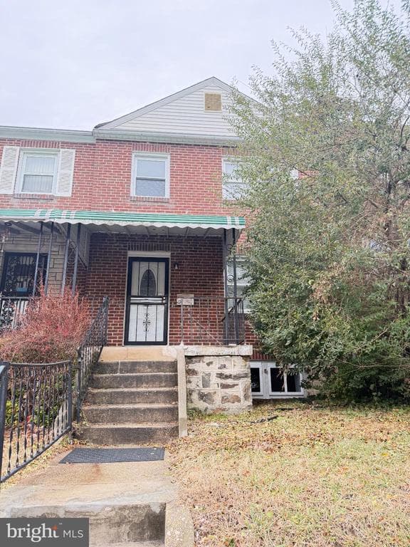 12 S Ellamont St, Baltimore, MD 21229-3719, United States - 169900