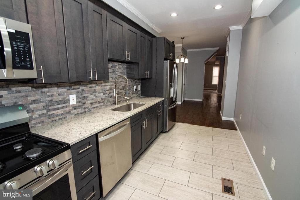 MD,BALTIMORE CITY - 304000