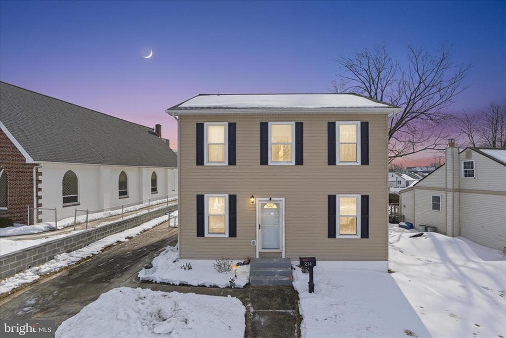 214 Oakwood Rd, Dundalk, MD 21222-2319, United States - 424900