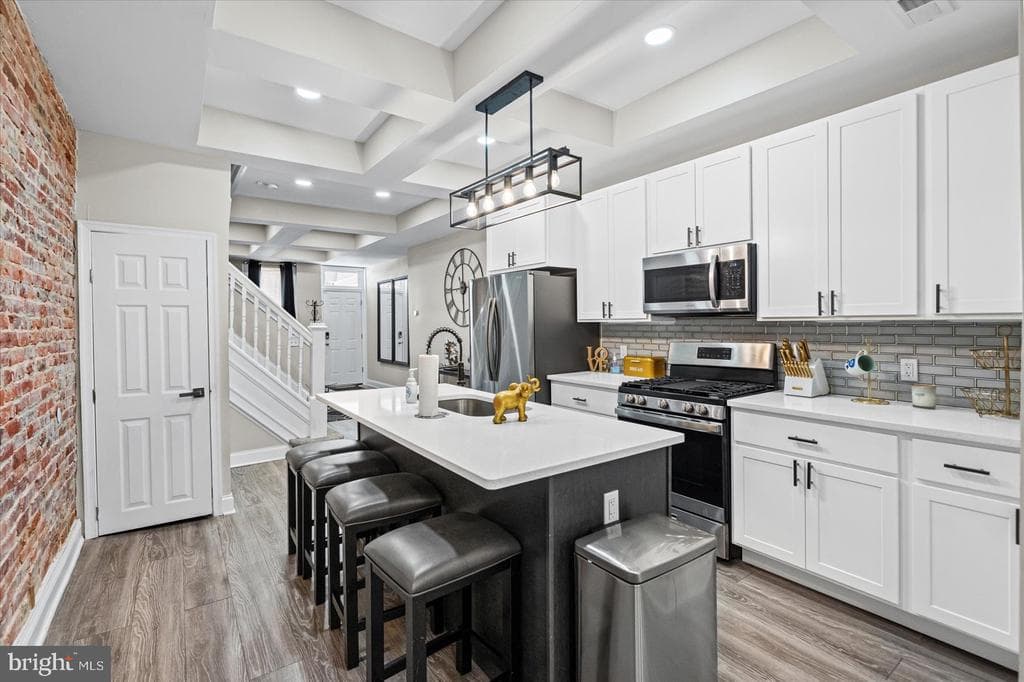 1528 N Ellamont St, Baltimore, MD 21216-3817, United States - 219000