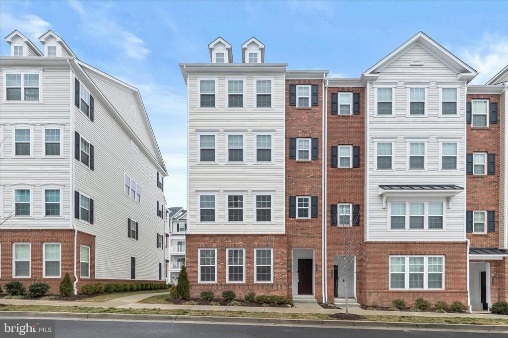 MD,BALTIMORE - 390000