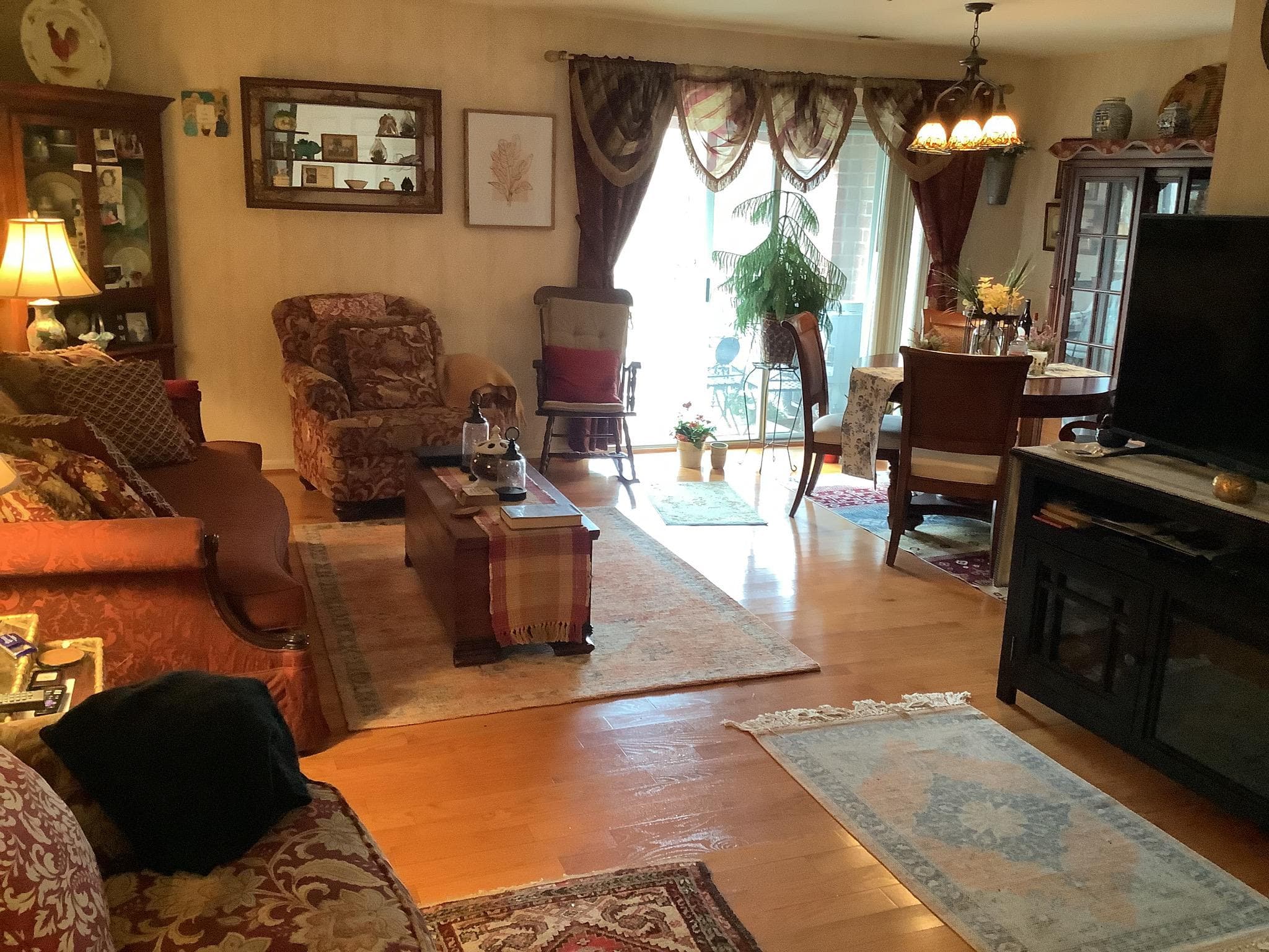 MD,BALTIMORE - 220000