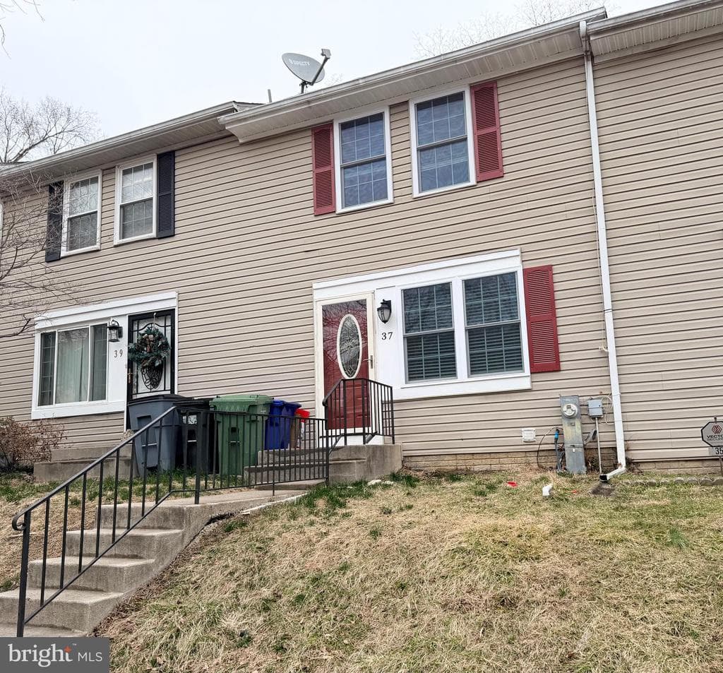 37 COBBER LN,BALTIMORE,MD,21229,BALTIMORE CITY - 209900