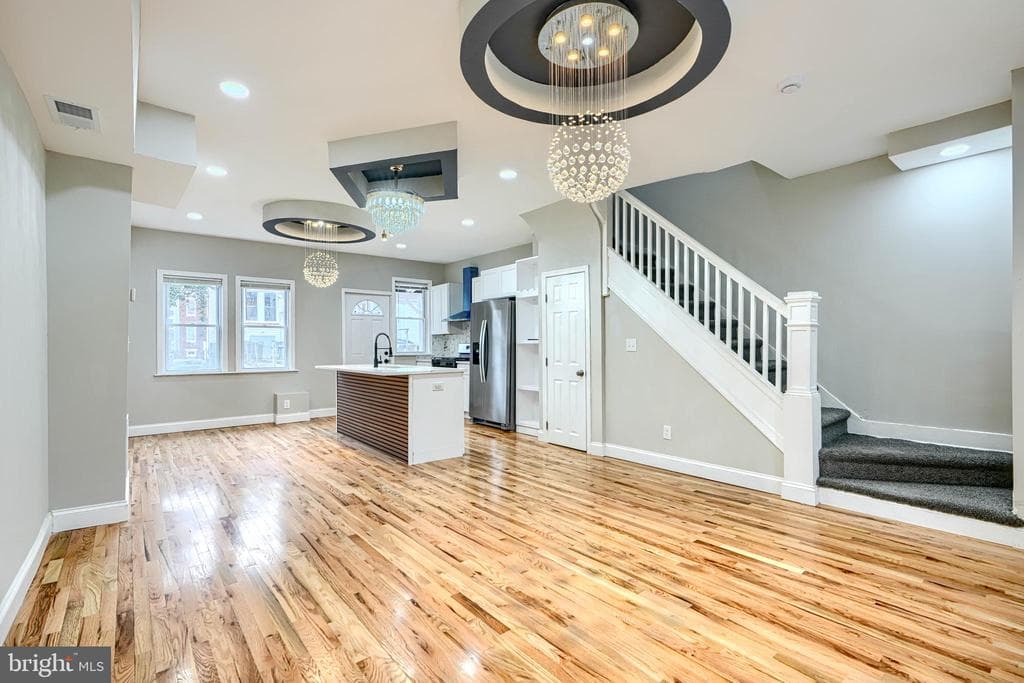 MD,BALTIMORE CITY - 215000