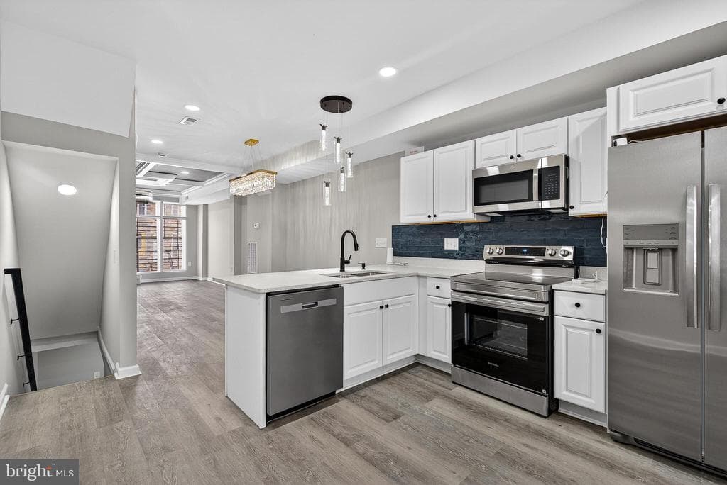 MD,BALTIMORE CITY - 219900