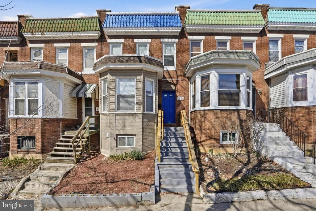 2536 GARRETT AVE,BALTIMORE,MD,21218,BALTIMORE CITY - 199900