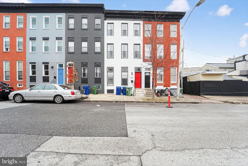 MD,BALTIMORE CITY - 300000