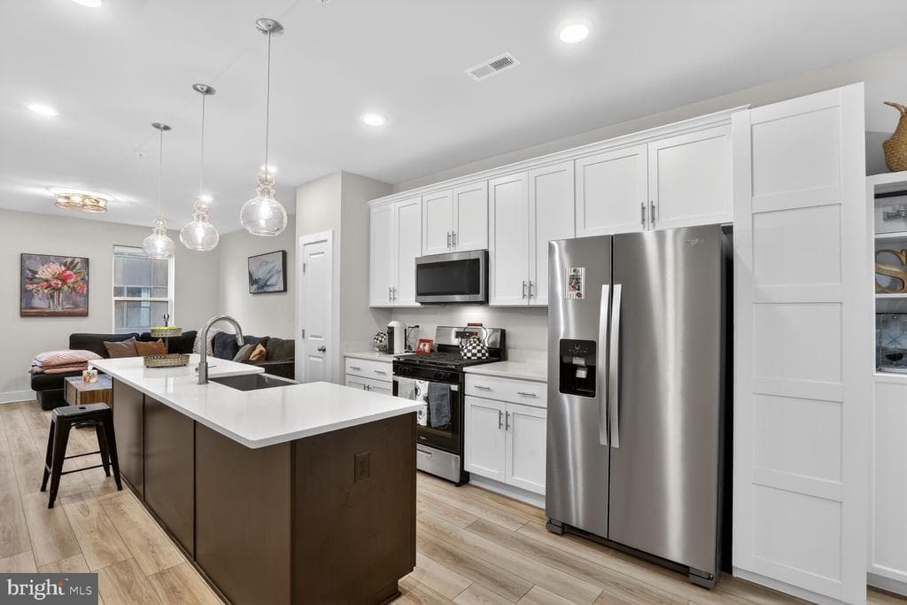 MD,BALTIMORE CITY - 549000