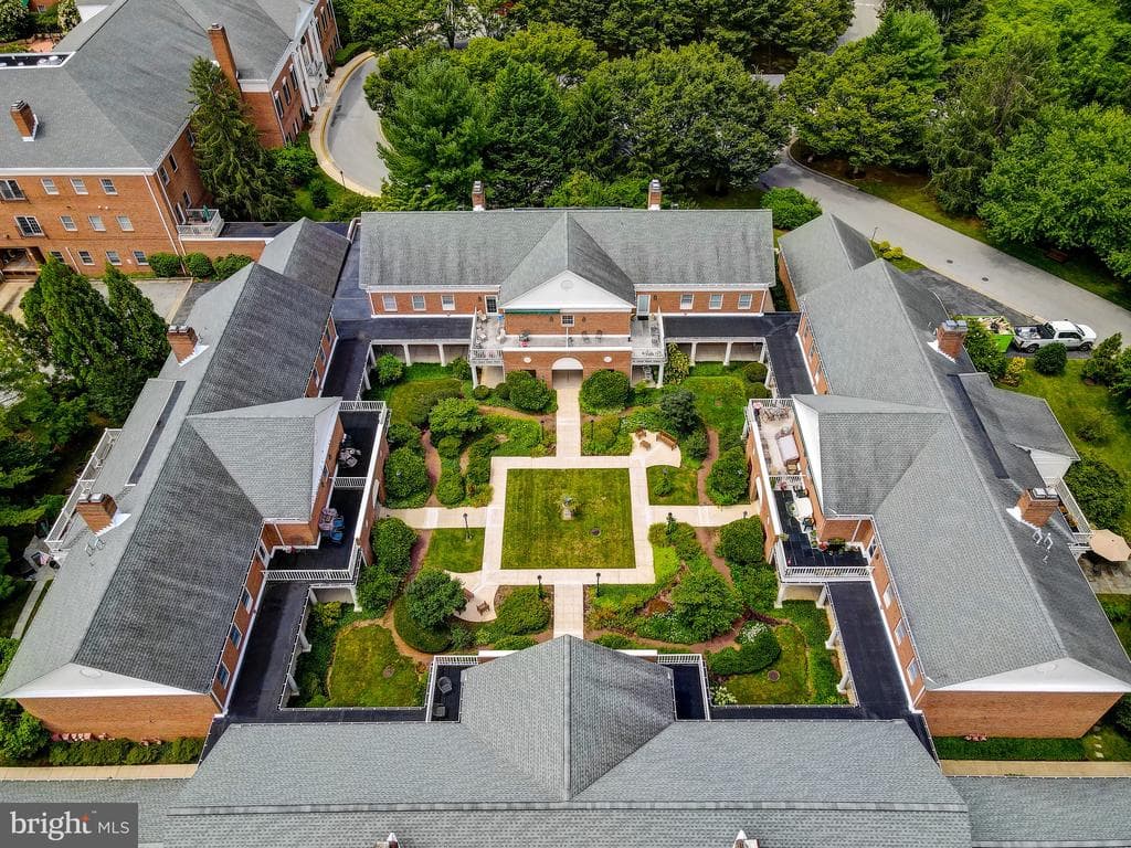 MD,BALTIMORE - 350000