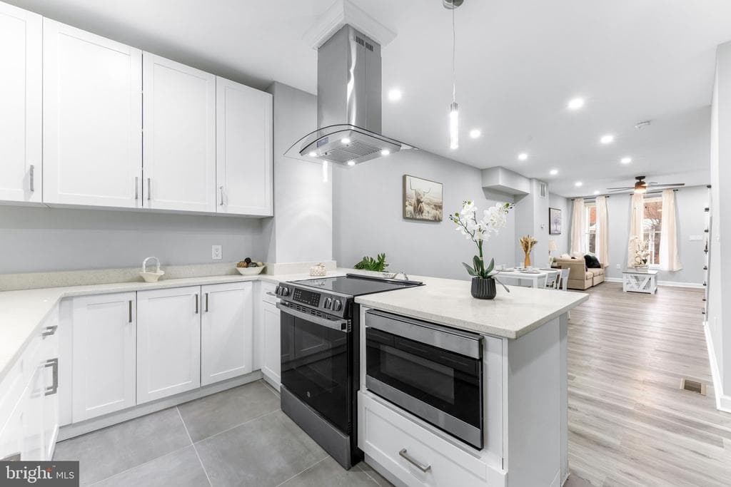 MD,BALTIMORE CITY - 294900