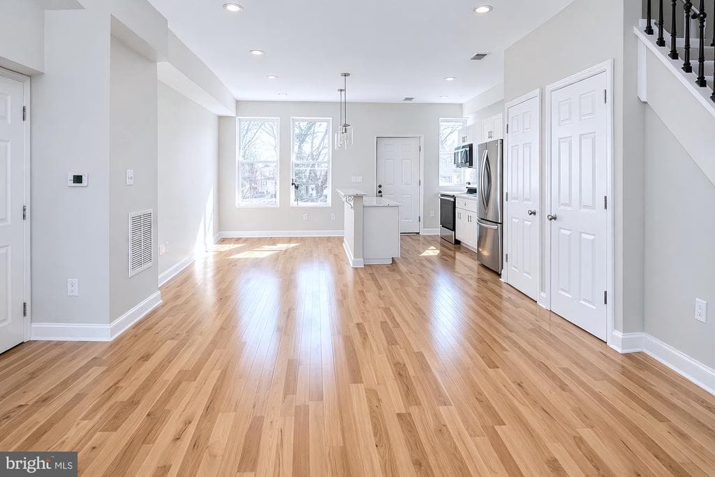 3827 BOARMAN AVE,BALTIMORE,MD,21215,BALTIMORE CITY - 179900