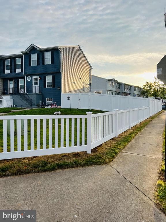 MD,BALTIMORE - 325000