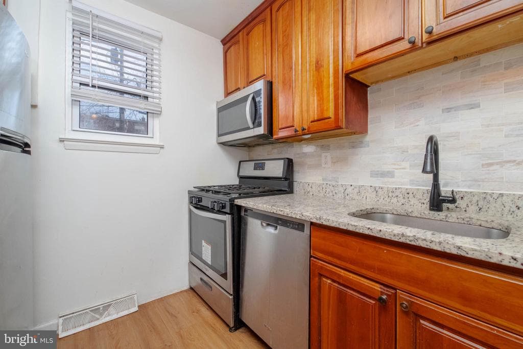 MD,BALTIMORE CITY - 105000