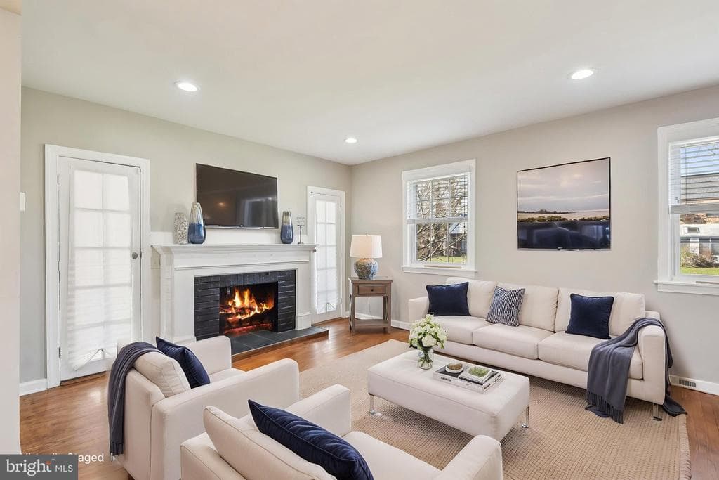 5703 Narcissus Ave, Baltimore, MD 21215-3551, United States - 375000