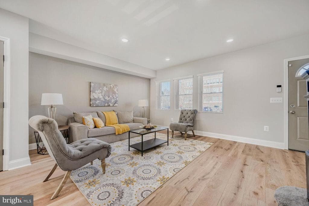 MD,BALTIMORE CITY - 240000