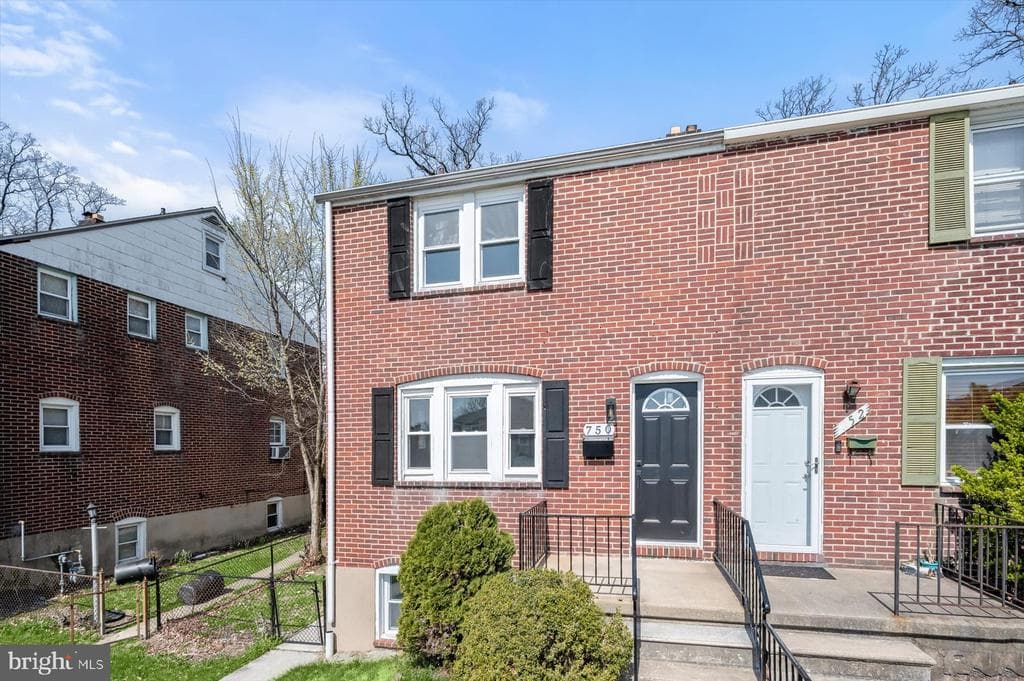 MD,BALTIMORE - 299900