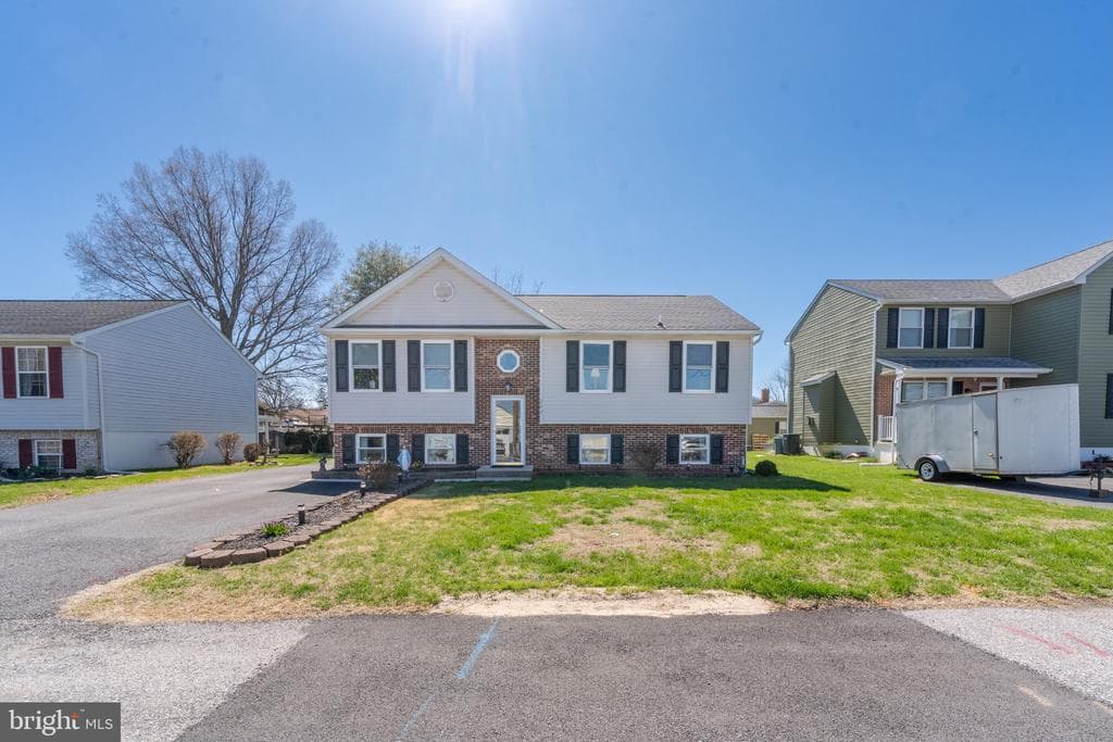 202 St Marys Rd, Essex, MD 21221-1539, United States - 415000