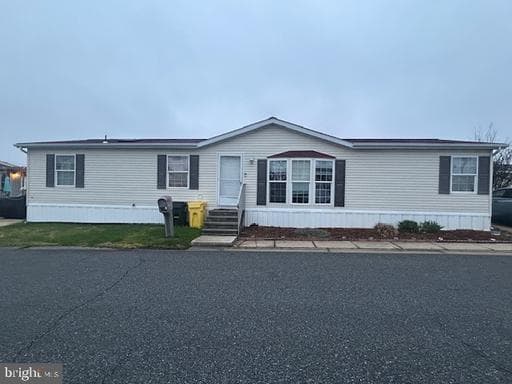 3202 Foxglove Ln, Middle River, MD 21220-2064, United States