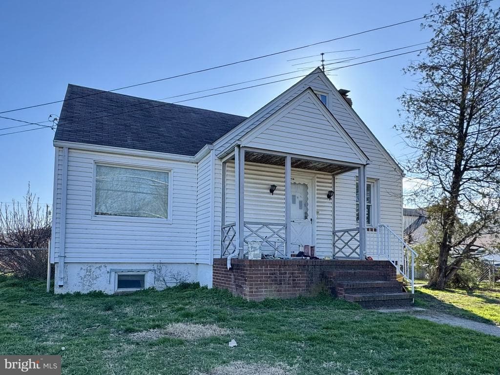 2725 N Point Rd, Dundalk, MD 21222-1608, United States - 425000