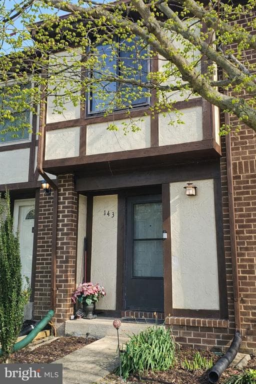 143 Bourbon Ct, Parkville, MD 21234-8007, United States - 325000