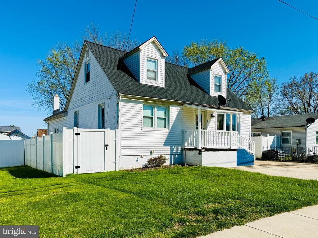 MD,BALTIMORE - 299900