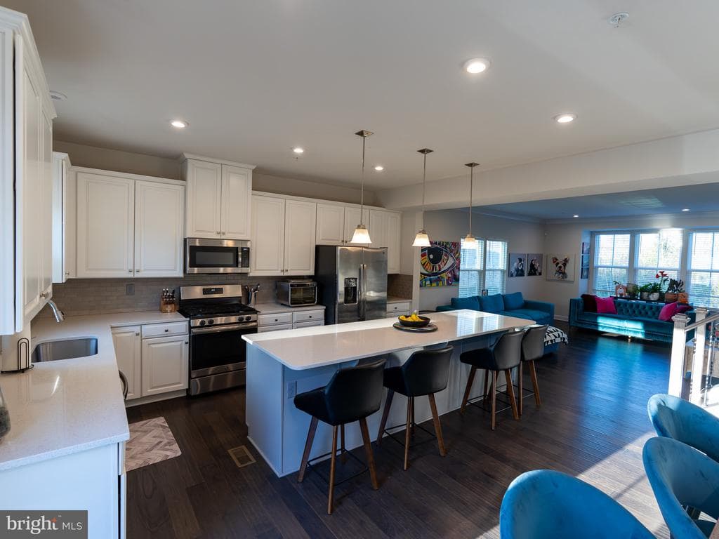 3004 Shaws Rd, Sparrows Point, MD 21219-2432, United States - 450000