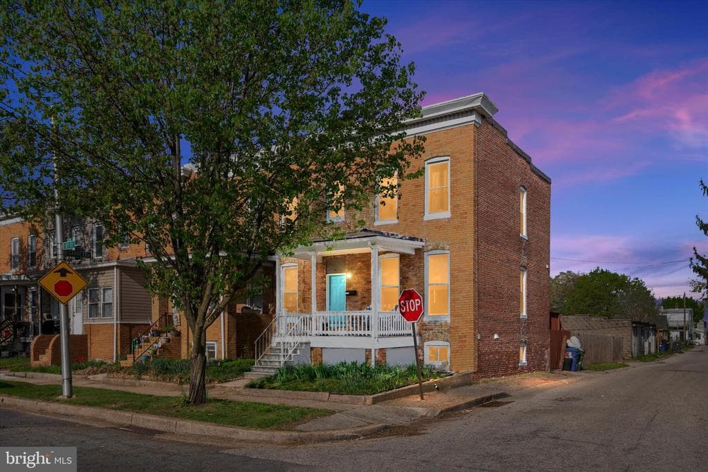 MD,BALTIMORE CITY - 250000