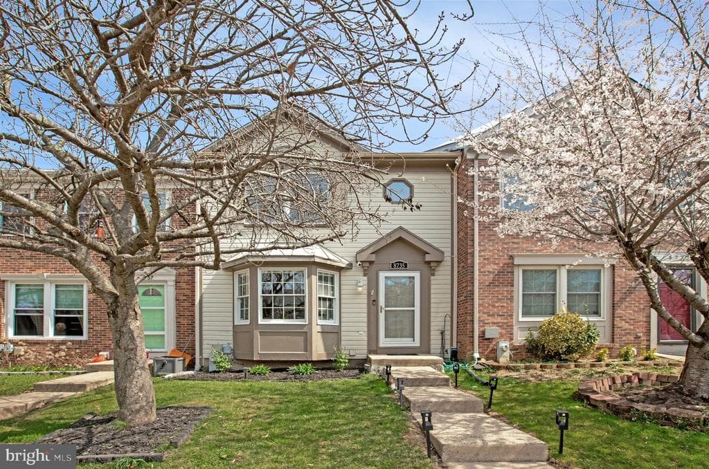 8735 Silver Hall Rd, Perry Hall, MD 21128-9681, United States - 359999