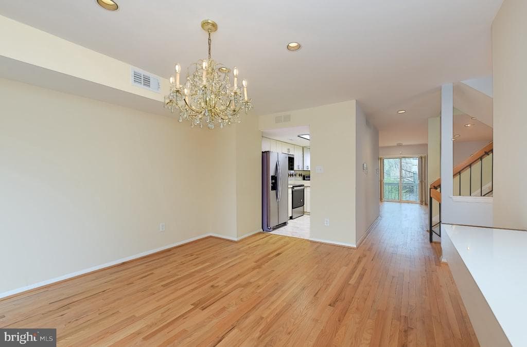 45 Penny Ln, Baltimore, MD 21209-2726, United States - 315000