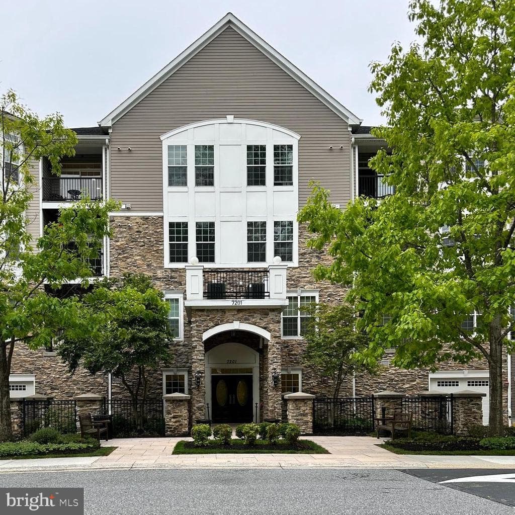 Travertine Dr, Baltimore, MD 21209, United States - 459500