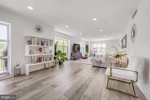 250 PRESIDENT ST #211, BALTIMORE, MD, 21202