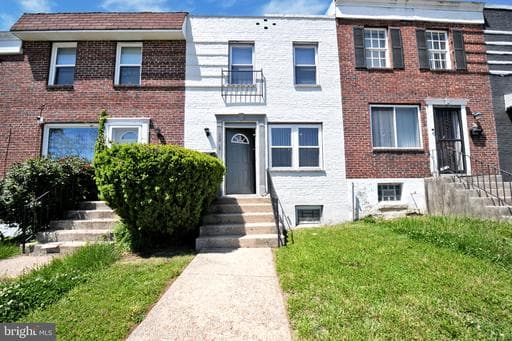 3238 Westmont Ave, Baltimore, MD 21216-3833, United States