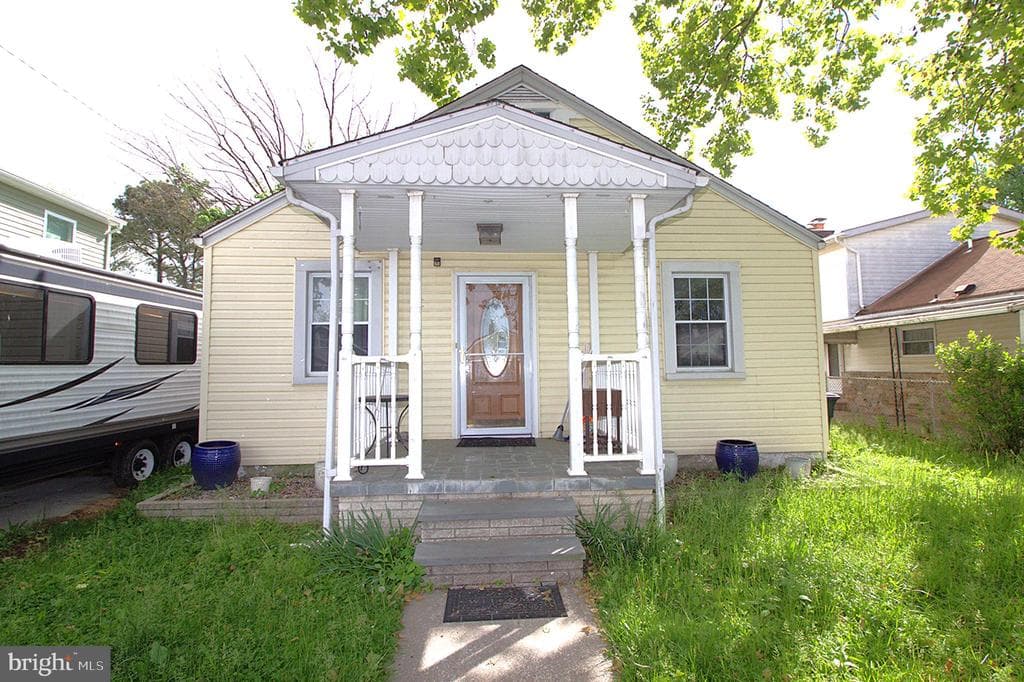 MD,BALTIMORE - 250000