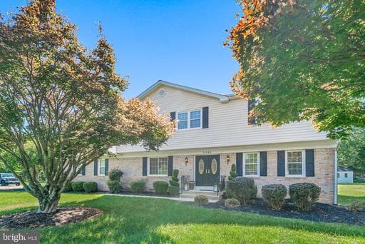 11063 Ellinger Dr, White Plains, MD 20695-3110, United States