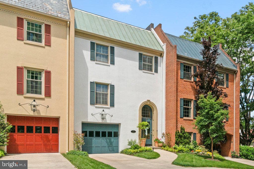 MD,BALTIMORE - 989000