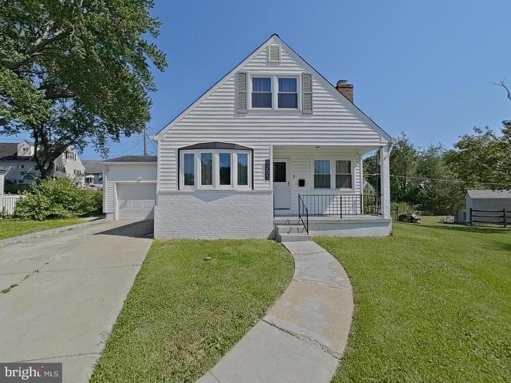 8203 Woodside Ct, Parkville, MD 21234-4709, United States - 390000