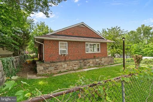 7806 WENDOVER AVE, PARKVILLE, MD, 21234