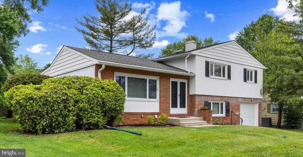 222 Deep Dale Dr, Lutherville Timonium, MD 21093-3010, United States - 520000