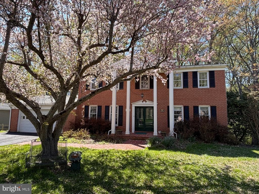 5076 Lake Cir W, Columbia, MD 21044-1442, United States - 744900