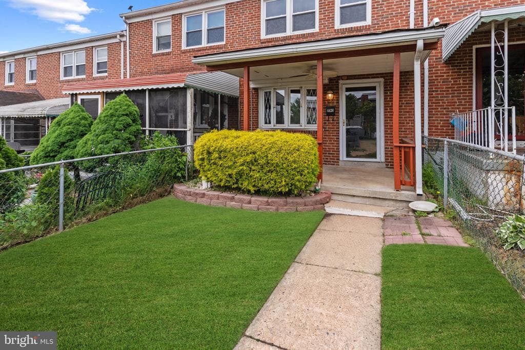 MD,BALTIMORE - 260000